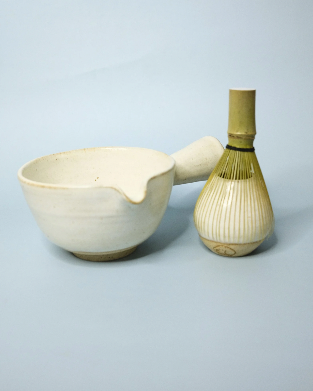 Chawan and Chasentate Set - With Handle (White)