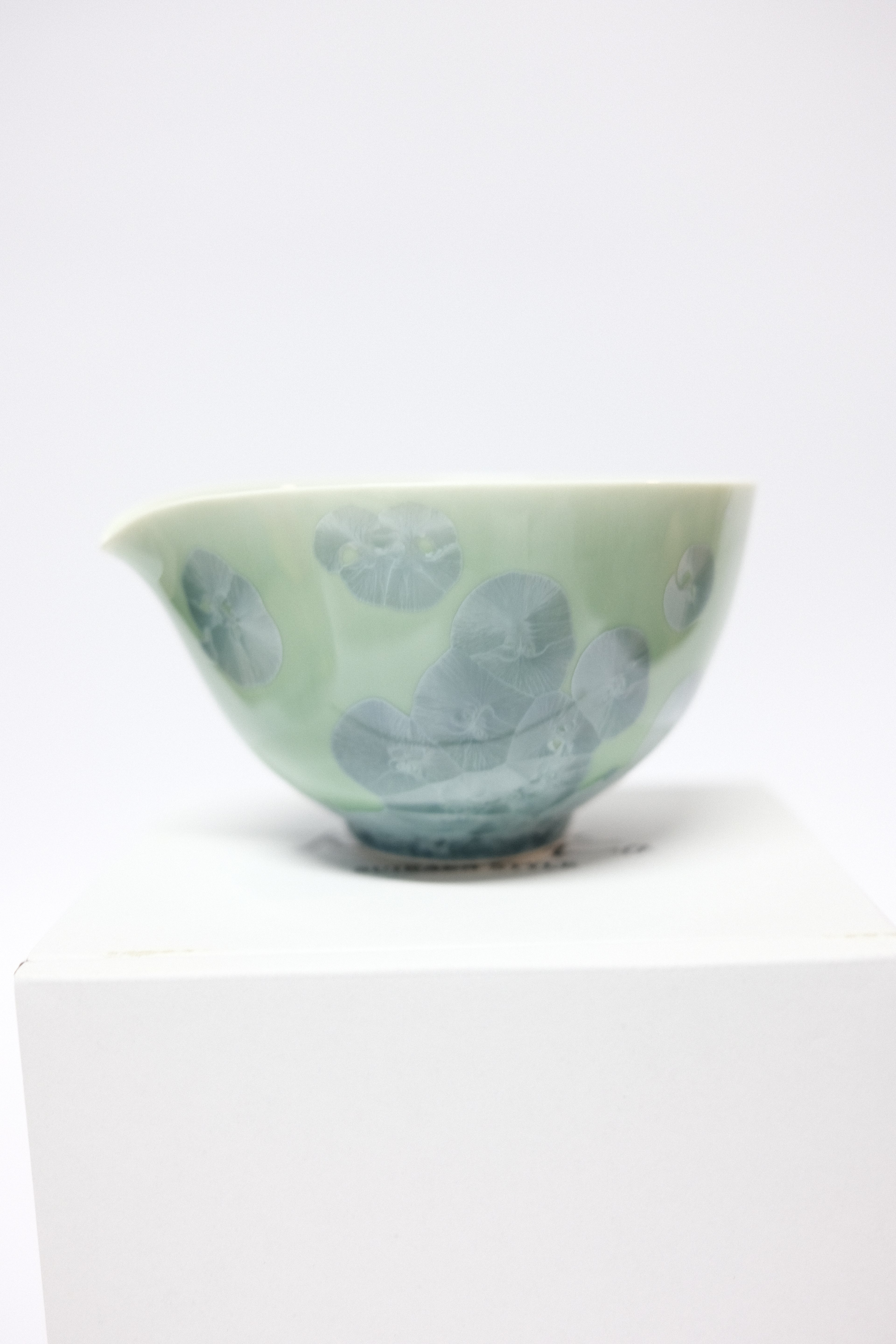 Chawan Kiwakoto by Toun K - Kyo & Kiyomizu Ware | Katakuchi - Crystal Glazed Jade Green