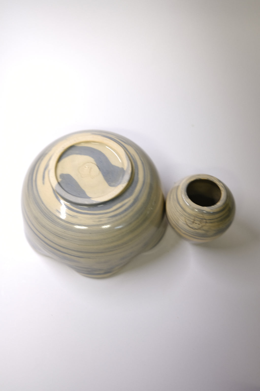 Chawan KATAKUCHI SET - Blue clay body - Flower shaped Matcha Bowl