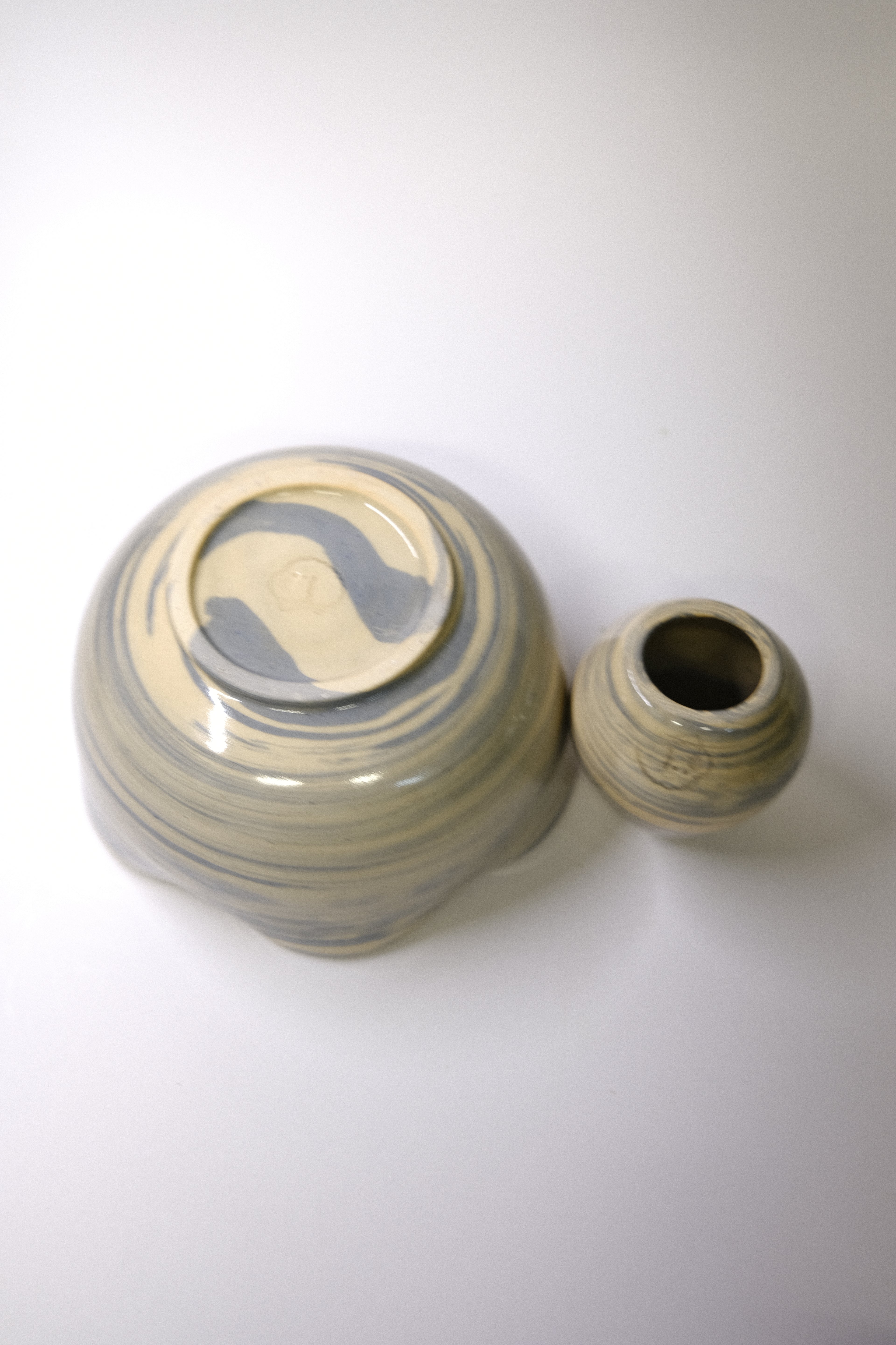 Chawan KATAKUCHI SET - Blue clay body - Flower shaped Matcha Bowl