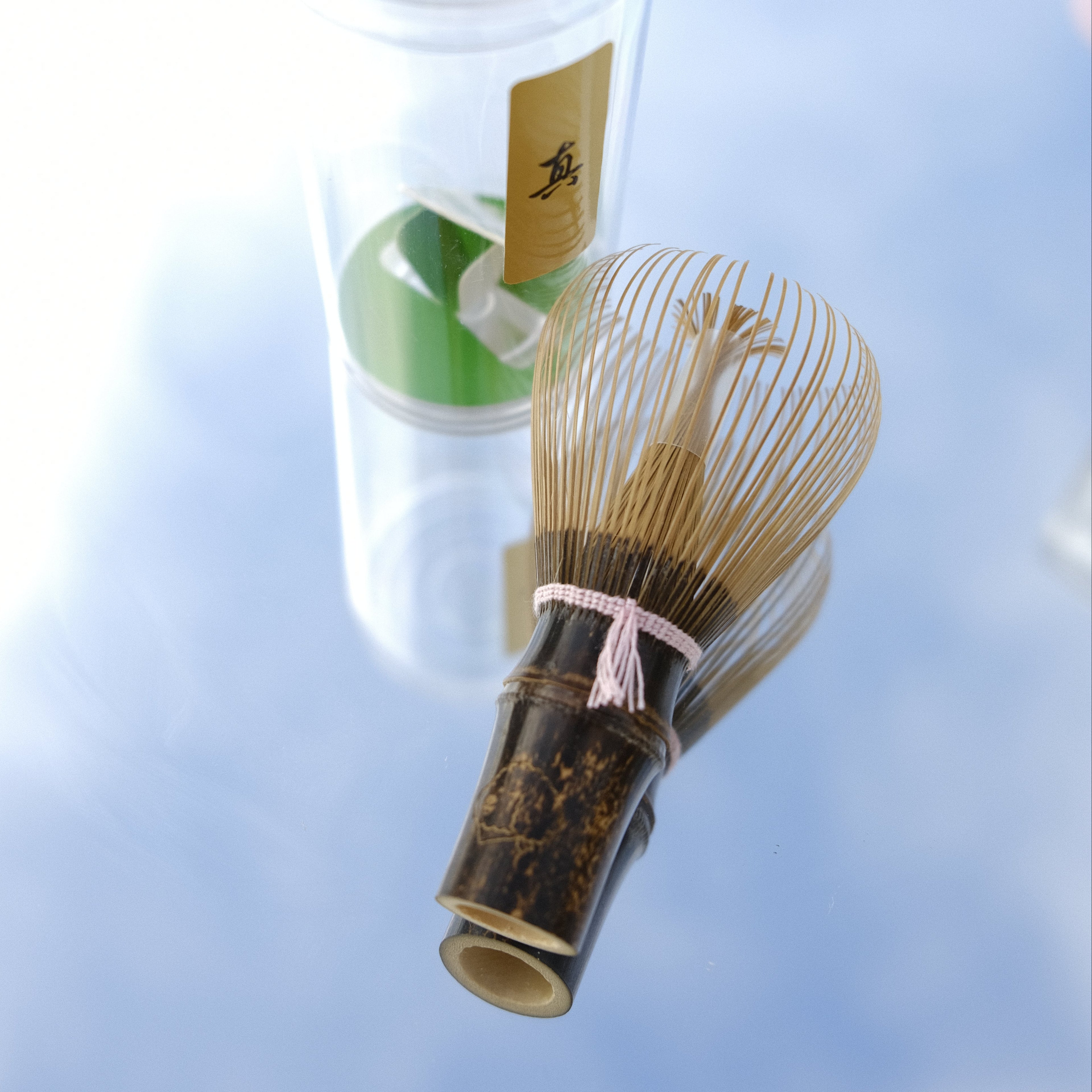 Shin Chasen  - White Bamboo 100 prongs (Pink Thread)