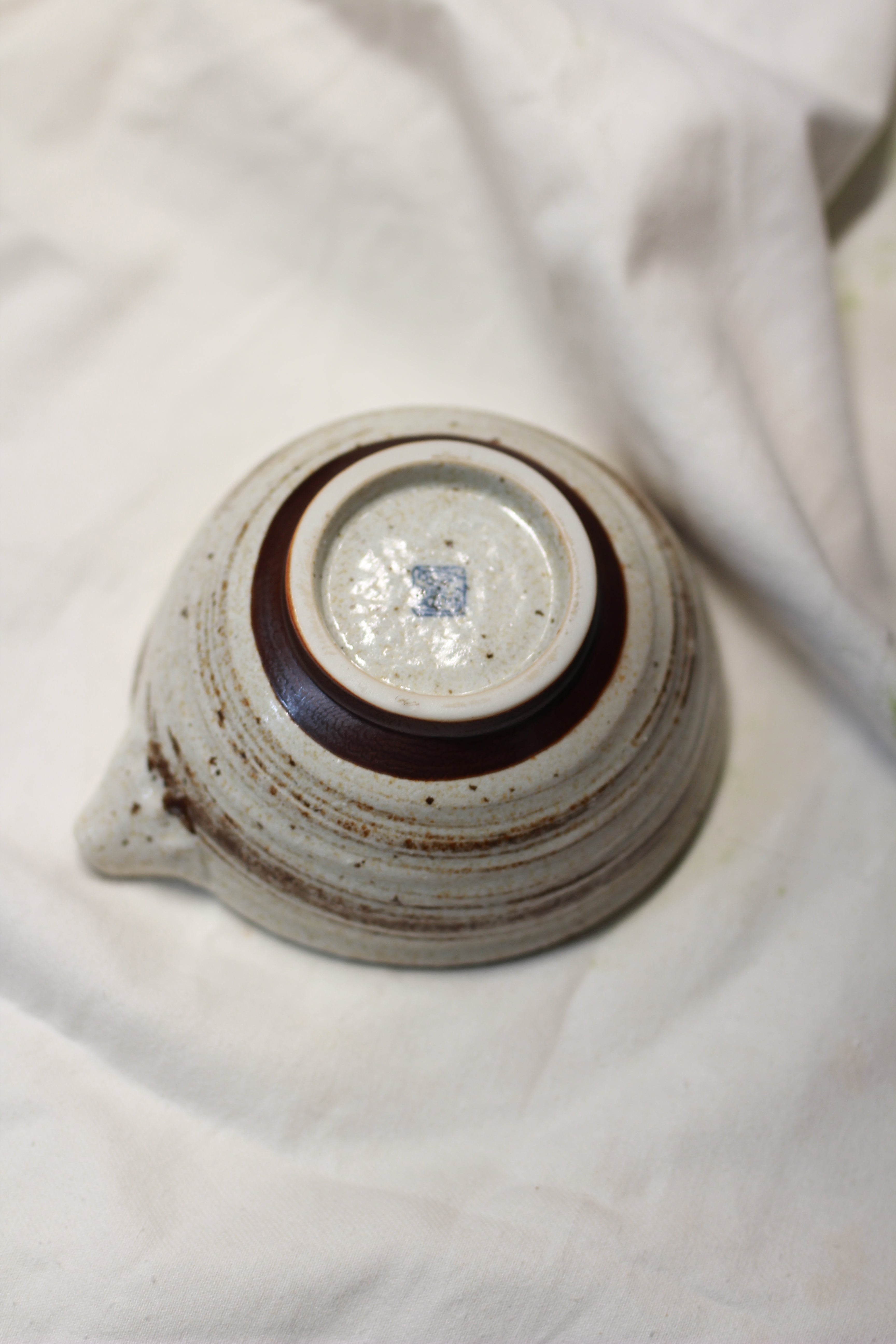 Mino-yaki Chawan - Brown Swirl with Spout